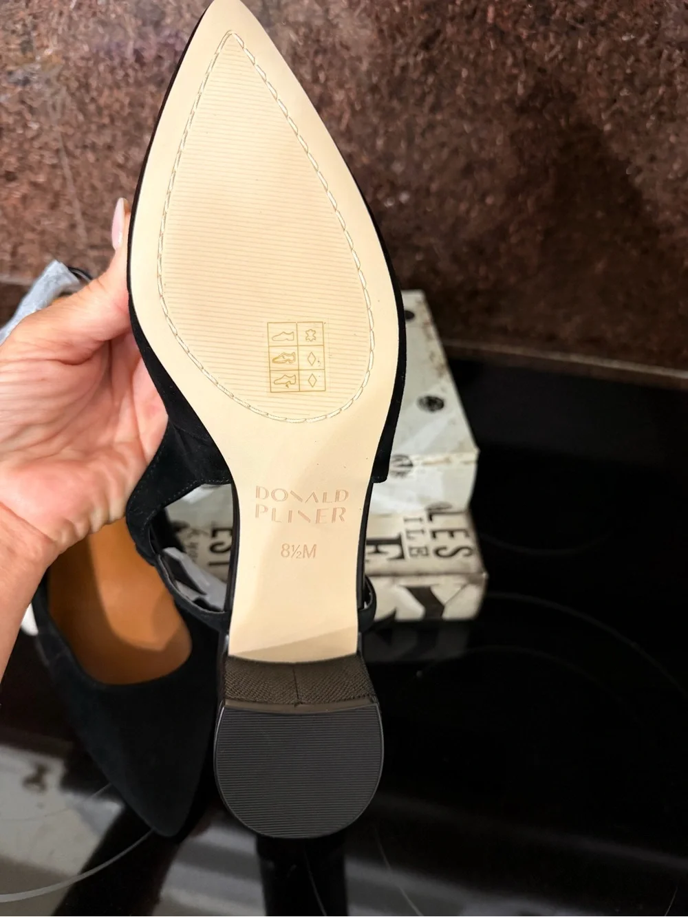 Donald Pliner Black Pointed Slingback Block Heel Pumps Women’s 8.5 M. NEW